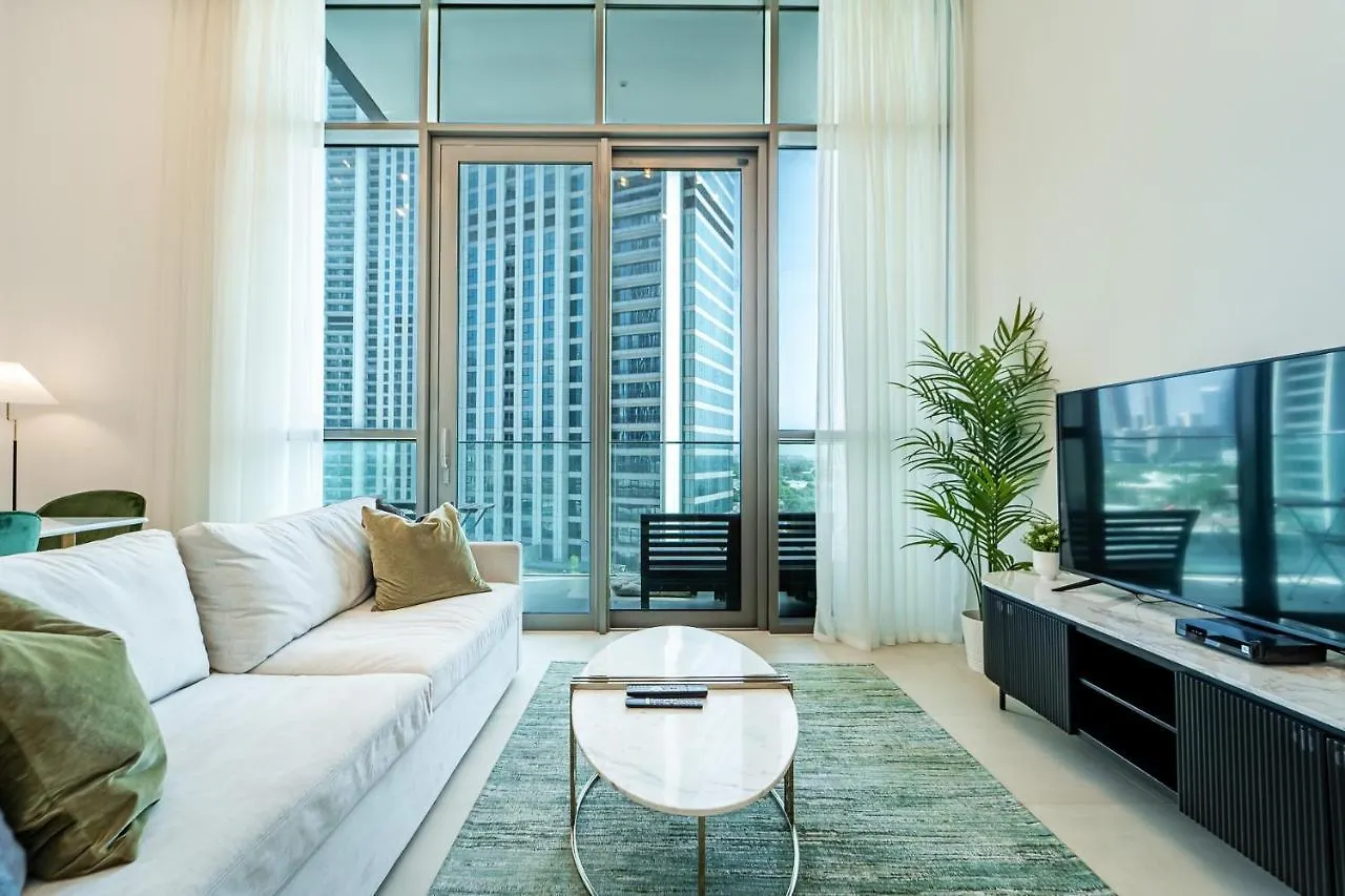 Luxury Staycation - Fancy Apartment Connected To Burj Khalifa Dubai 0*,  United Arab Emirates