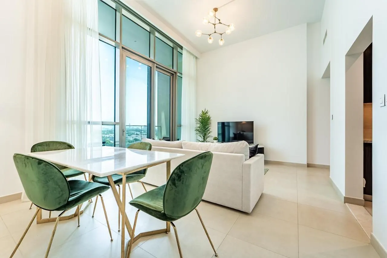 Luxury Staycation - Fancy Apartment Connected To Burj Khalifa Dubai United Arab Emirates